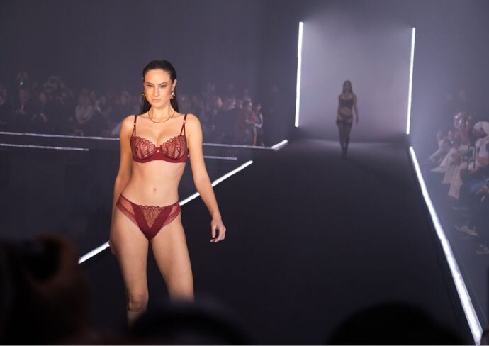 Lisca на престижната модна ревија во Париз