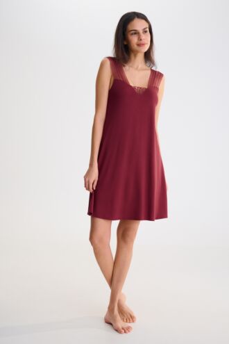 Ноќница »Adventure«