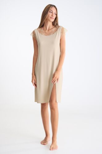 Ноќница »Destiny«